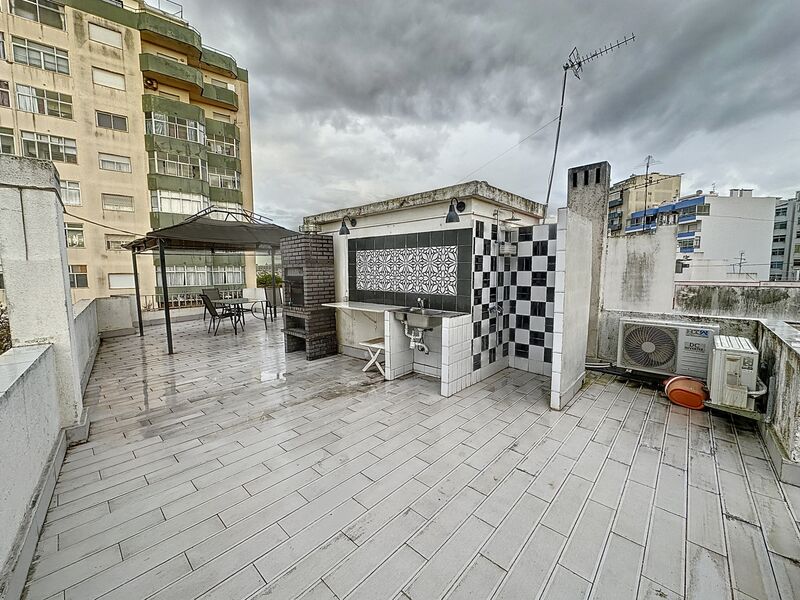 апартаменты T3 в центре Jardim Gil Eanes Portimão - барбекю, система кондиционирования, экипирован, терраса, веранда, солнечная панель, мебелирован