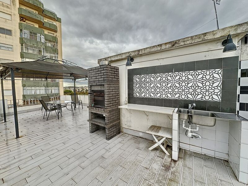 Apartamento T3 no centro Jardim Gil Eanes Portimão - bbq, ar condicionado, equipado, terraço, varanda, painel solar, mobilado