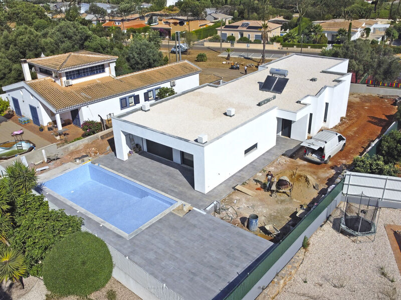 House/Villa V3 Urbanização Monte Canelas Mexilhoeira Grande Portimão - , ,