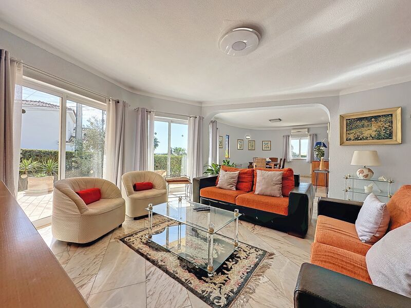 House 4 bedrooms Lagoa (Algarve) - terraces, garden, swimming pool, barbecue, garage