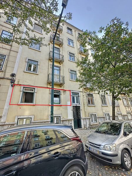 Apartamento T4+1 para renovação Centro  Coração de Jesus Lisboa - varanda, garagem