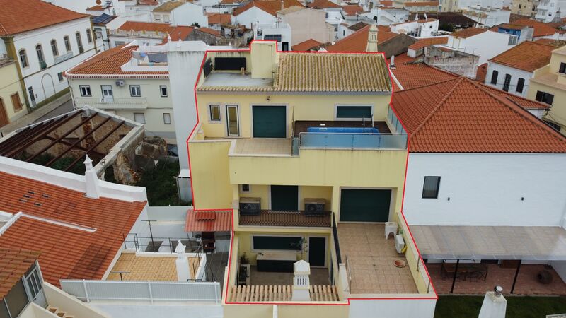 House 5 bedrooms Lagoa Lagoa (Algarve) - air conditioning, garage, swimming pool, balconies, fireplace, balcony