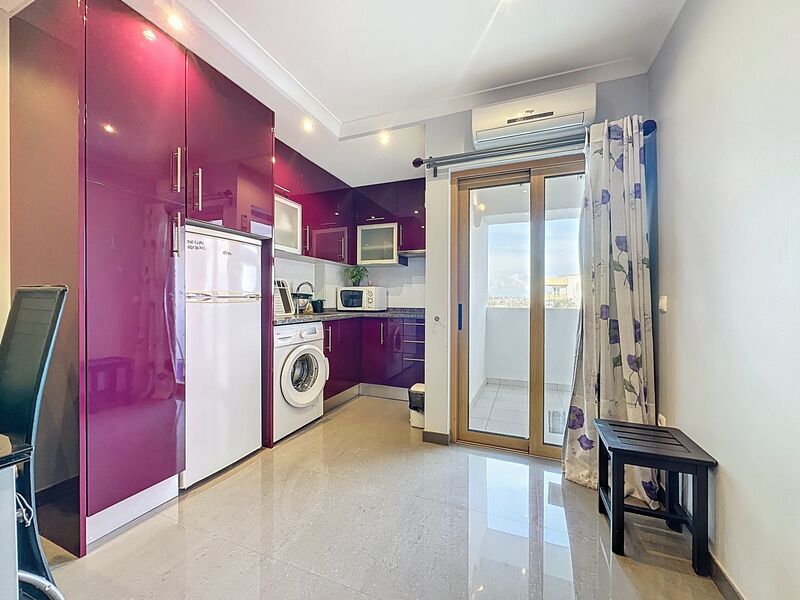 Apartamento T2 Remodelado Praia da Rocha Portimão - mobilado, equipado, varanda
