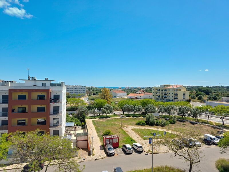Apartamento Moderno T3 Três Bicos Portimão - garagem, parqueamento, varanda, painéis solares, vista mar, equipado, terraço, zona calma