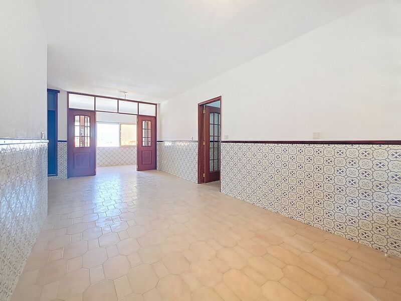Apartamento T3 em bom estado Vale de Lagar Portimão - varanda, jardim, garagem