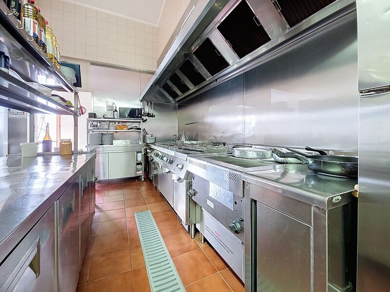 Restaurante Equipado Alporchinhos Porches Lagoa (Algarve) - alarme, cozinha, esplanada
