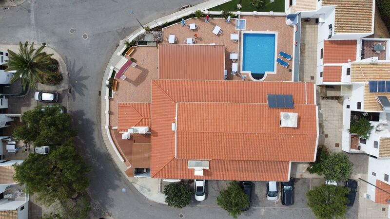 ресторан экипирован Alporchinhos Porches Lagoa (Algarve) - сигнализация, кухня, эспланада