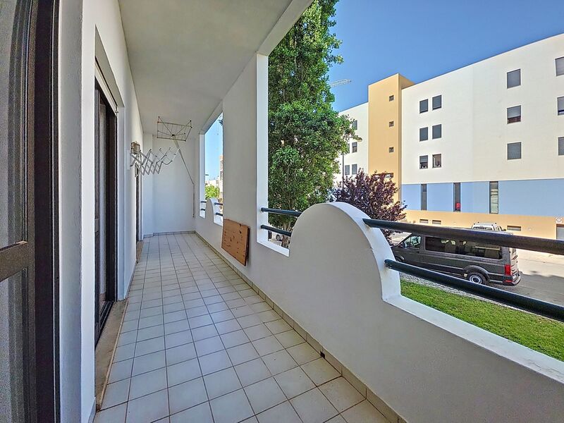 Apartment spacious 3 bedrooms Avenida São Lourenço da Barrosa Portimão - double glazing, balconies, balcony