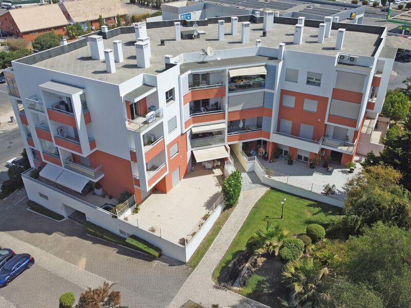 апартаменты T2+1 современная Barranco do Rodrigo Portimão - двойные стекла, гараж, спокойная зона, великолепное месторасположение, терраса, система кондиционирования