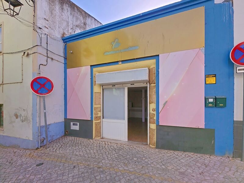 Loja no centro Junto á Igreja Portimão