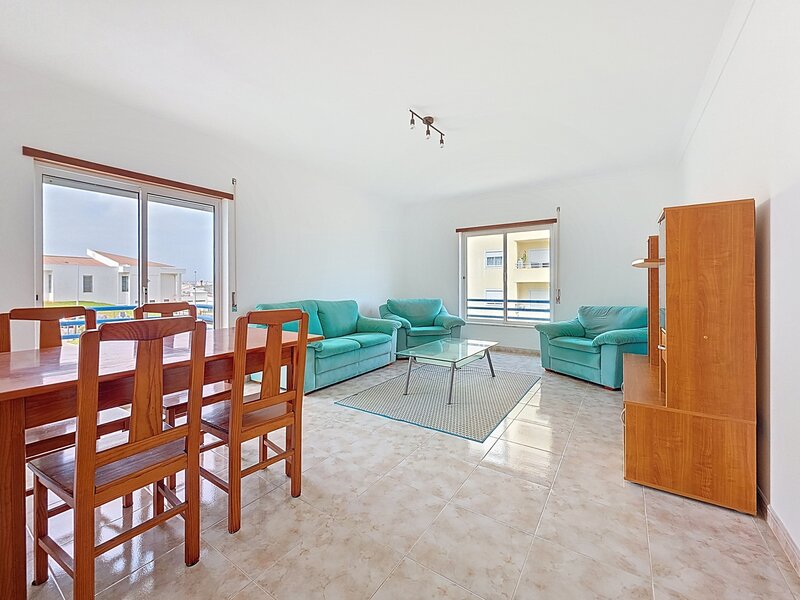 Apartment 3 bedrooms in good condition Mexilhoeira da Carregação Lagoa (Algarve) - terrace, balconies, barbecue, store room