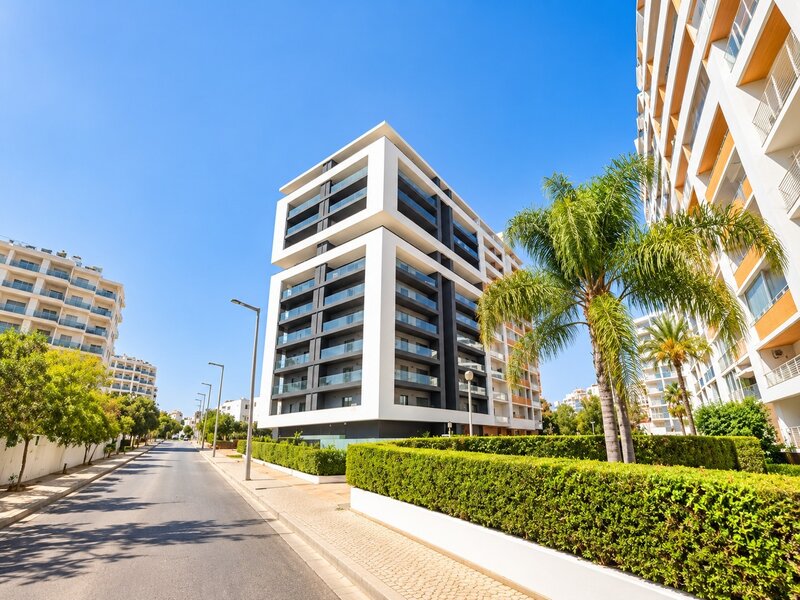 Apartment Duplex 4 bedrooms Alto do Quintão Portimão - balcony, swimming pool, equipped, garage, air conditioning, double glazing