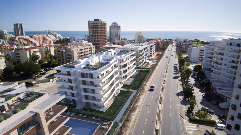 Apartamento T1 com vista mar Praia Três Castelos Portimão - jardim, vista mar, varanda, garagem, piscina, ar condicionado, lugar de garagem, condomínio fechado