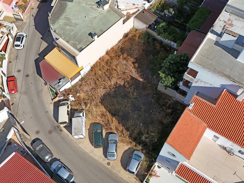 Plot of land Urban with 830sqm Companheira Portimão - electricity, water