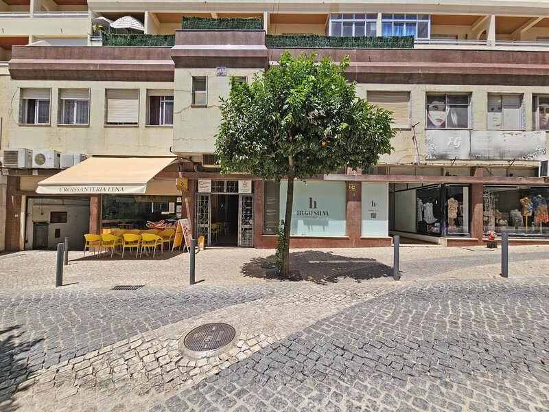 Shop center Portimão - storefront