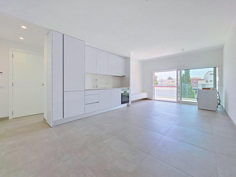 Apartamento nuevo en excelente estado T1 Bombeiros Portimão - panel solar, trastero, aire acondicionado, piscina, balcón