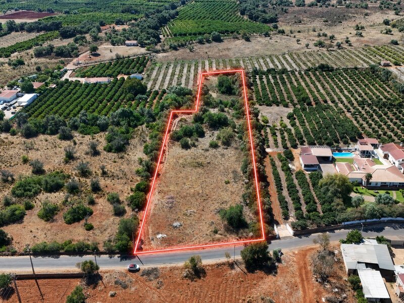 Land Agricultural with 10000sqm Vale da Vila Silves - good access, water, electricity, easy access