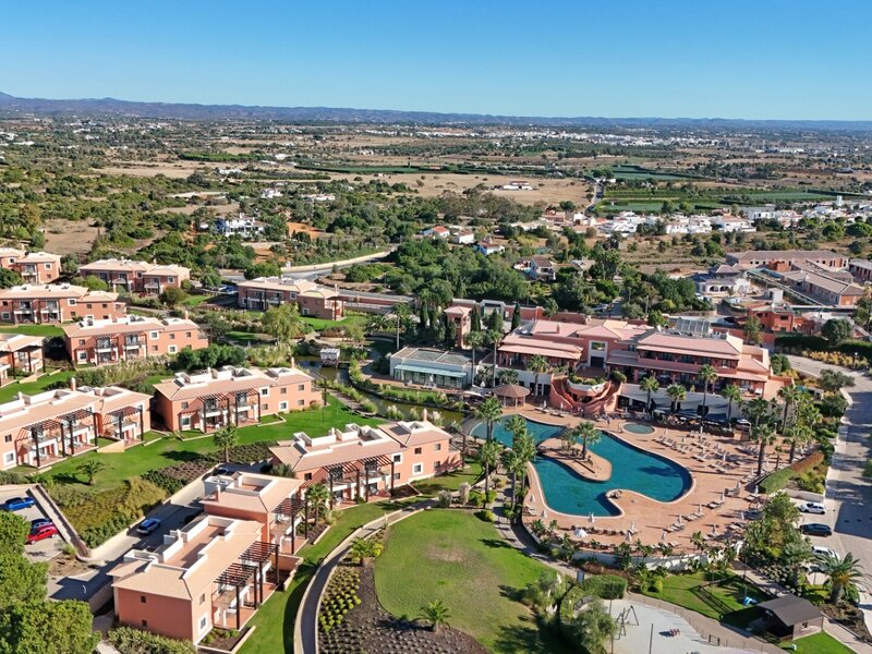 Apartment 2 bedrooms in good condition Mato Serrão Lagoa (Algarve) - gardens, furnished, kitchen, swimming pool, sauna, double glazing, turkish bath, air conditioning, radiant floor