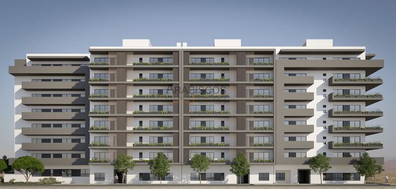 Apartamento T2 em construção Portimão - Centro - bbq, painéis solares, varandas, lugar de garagem