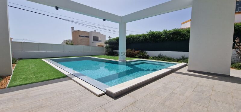 Venda de Moradia V4 Antiga Alvor - Bemposta Portimão - piscina