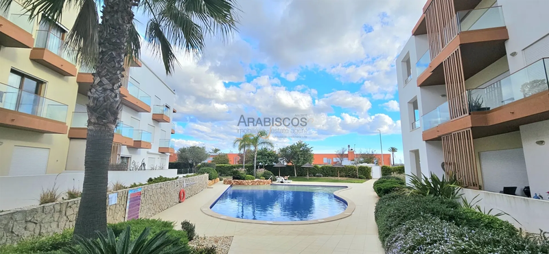 Apartment 2 bedrooms Portimão - Zona Ribeirinha - garage, swimming pool, balcony, gated community, gardens