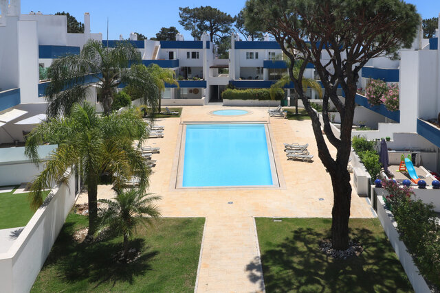 Apartment 3 bedrooms Duplex Vilamoura Quarteira Loulé - furnished, swimming pool, condominium, 1st floor, equipped, air conditioning