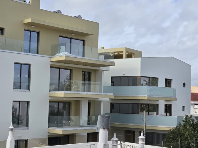 Apartment new under construction 2 bedrooms Alvor Portimão - solar panels, condominium, air conditioning, store room, sea view