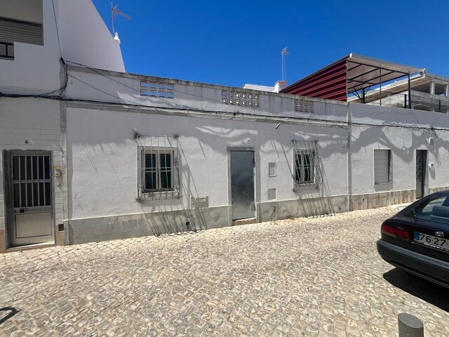 House Old in the center 2 bedrooms Quarteira Loulé - backyard