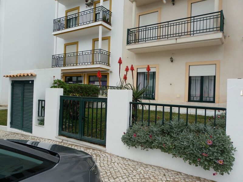 Apartment 2 bedrooms in the center Olhos de Água Albufeira - garden, swimming pool, kitchen, terrace