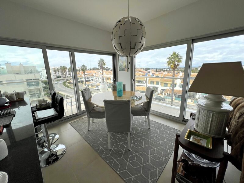 Apartment 2 bedrooms in a central area Albufeira - store room, sea view, garage, balconies, swimming pool, terrace