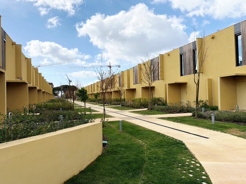 Moradia nova V2 Vilamoura Quarteira Loulé - garagem