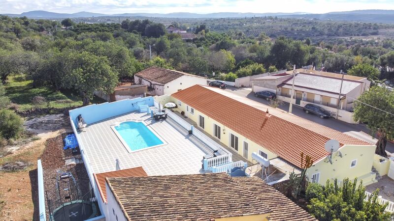Home Modern V4 São Bartolomeu de Messines Silves - heat insulation, garage, terrace, double glazing, barbecue, playground, solar panel, swimming pool, beautiful views, fireplace, equipped kitchen