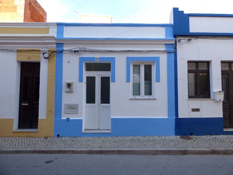 Casa V2 Renovada no centro Silves - bonita vista, terraço