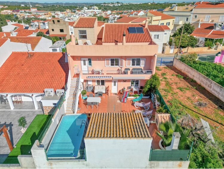 House Semidetached V4 Silves - garage, balcony, air conditioning, attic, countryside view, fireplace, swimming pool, equipped kitchen, terrace, beautiful view, barbecue