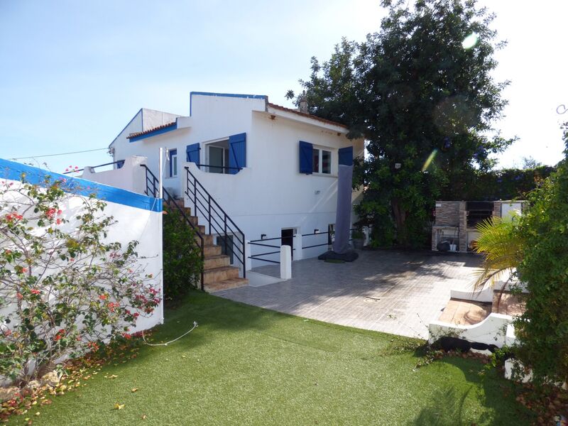 Moradia V4 Geminada Silves - cozinha equipada, bbq, terraços, bonitas vistas, garagem, lareira, jardim, ar condicionado, vidros duplos, piscina