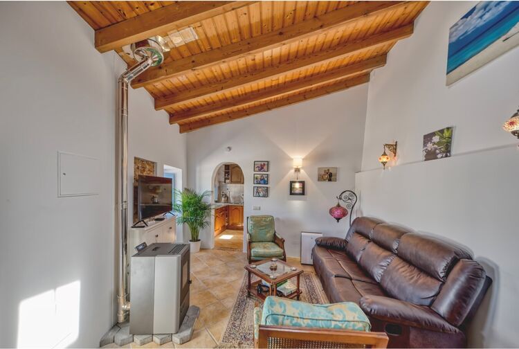Home V1 Single storey Alcantarilha Silves - excellent location, terrace, barbecue, tiled stove