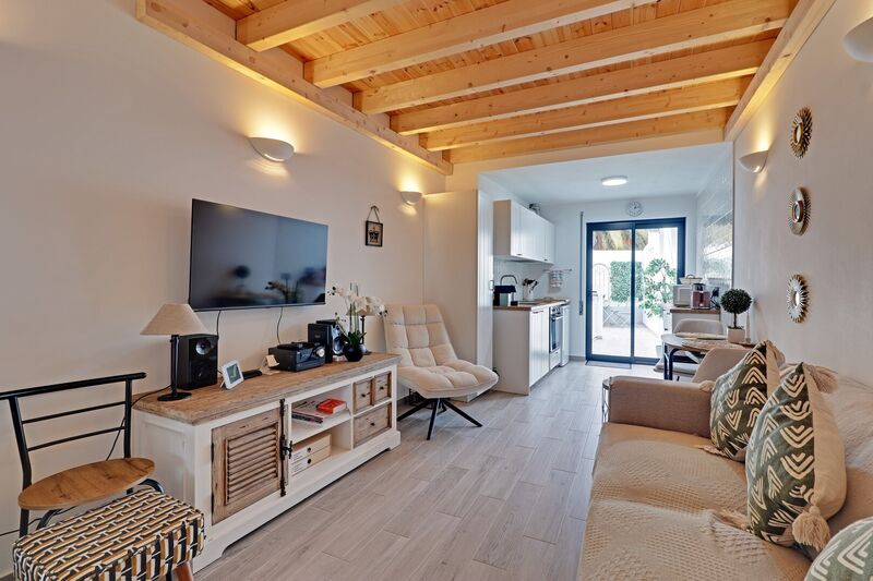 Moradia V1 Renovada no centro Silves - ar condicionado, terraço, equipado