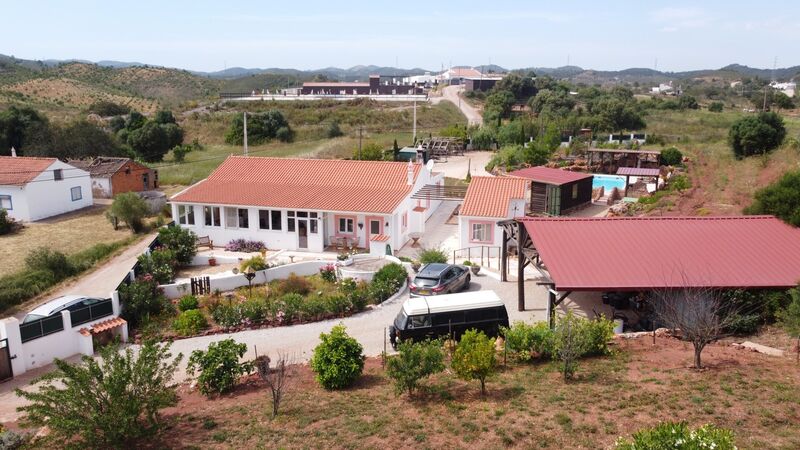 дом V3+1 с ремонтом Pedreiras São Bartolomeu de Messines Silves - двойные стекла, сад, бассейн, терраса, барбекю, отличные панорамы, salamandra, подсобное помещение