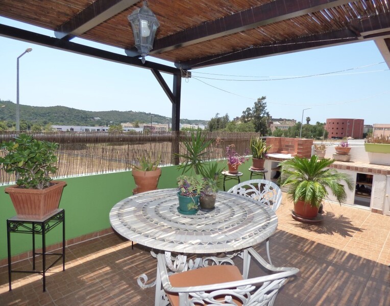 Apartamento T2 Silves - ar condicionado, bonita vista, garagem, terraço