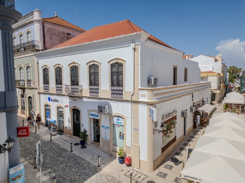 Exclusief herenhuis in het historische centrum van Silves - Charme, traditie en hoge winstgevendheid/r/nEen unieke investeringsmogelijkheid in de oude hoofdstad van de Algarve