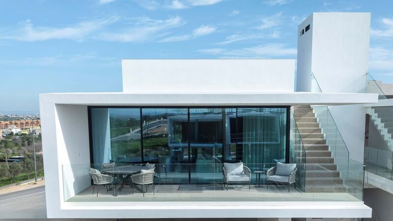 Apartamento T2 com vista mar Albufeira e Olhos de Água - ar condicionado, piscina, vista mar, piso radiante, terraço