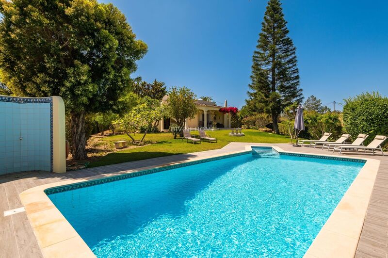 House Isolated 2 bedrooms Carvoeiro Lagoa (Algarve) - swimming pool, garden, garage, air conditioning