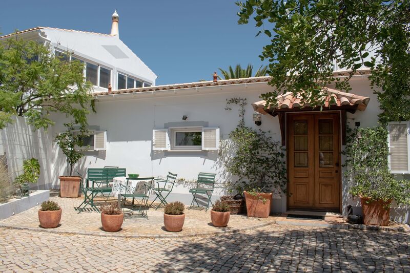 Casa V4 Moncarapacho Olhão - piso radiante, terraços, piscina, vista mar, bbq, lareira, varanda, arrecadação