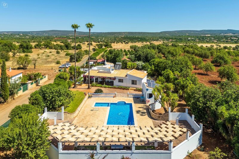 House 4 bedrooms Luxury Paderne Albufeira - garden, barbecue, solar panels, terrace, air conditioning, swimming pool