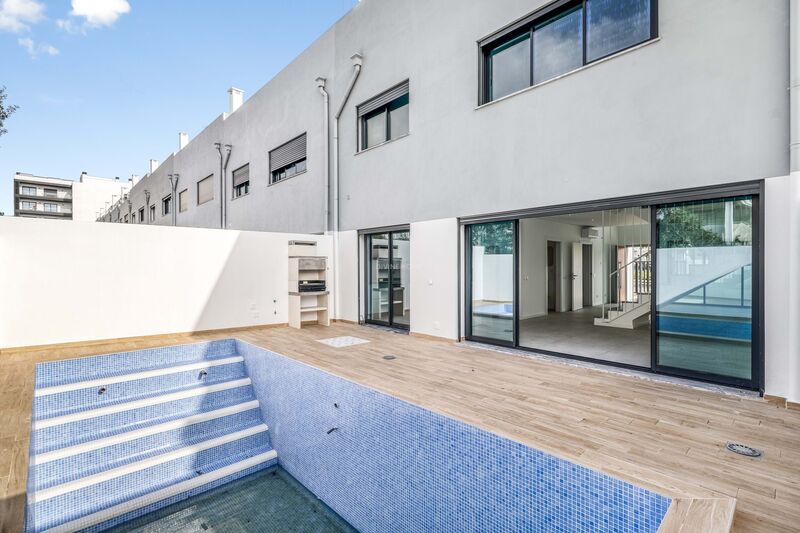 House V3 nouvelle townhouse Olhão - solar panels, garden, swimming pool, air conditioning, garage, terrace