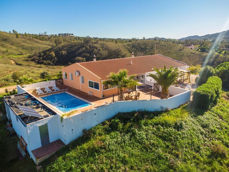 House 4 bedrooms São Marcos da Serra Silves - terrace, swimming pool, solar panels, fireplace, air conditioning, terraces, barbecue