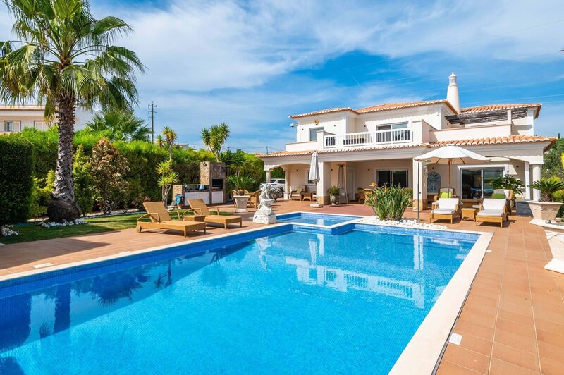 House 5 bedrooms Albufeira e Olhos de Água - alarm, underfloor heating, equipped, fireplace, swimming pool, garden, terrace, terraces, solar panels, air conditioning
