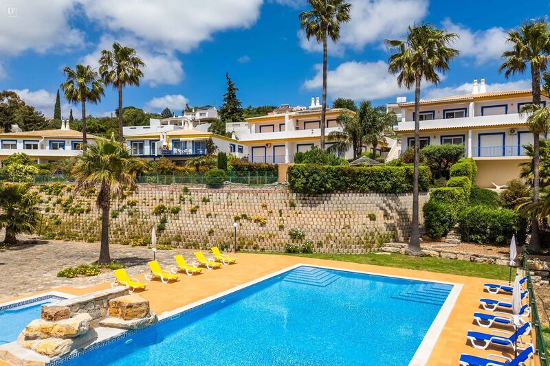 Moradia Geminada V4 Santa Bárbara de Nexe Faro - varanda, vista mar, jardim, piscina, terraço, bbq, ténis