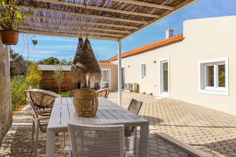 House Modern 3 bedrooms Alvor Portimão - air conditioning, tiled stove, equipped, garage, double glazing