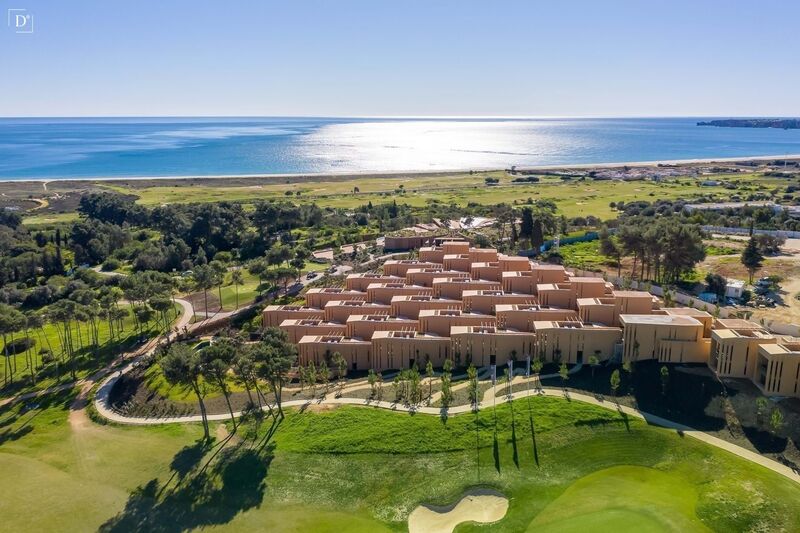 Apartment 1 bedrooms Lagos São Sebastião - terraces, gated community, lots of natural light, terrace, store room